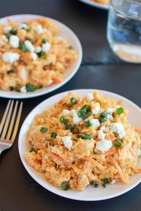 Buffalo Chicken Quinoa, Chicken Quinoa Salad, Quinoa Salad Recipe, Chicken Quinoa, Lunch Bowl, Superbowl Snacks, Half Baked Harvest, Quinoa Recipes, Quinoa Salad