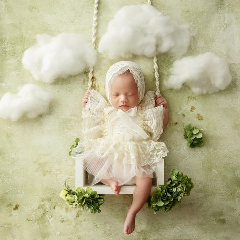 Newborn Photoshoot Outfits, Hat Garland, Unique Maternity Photos, Newborn Photography Outfit, Wooden Swing, Newborn Studio, Infant Photography Props, Photoshoot Props, Newborn Shoot