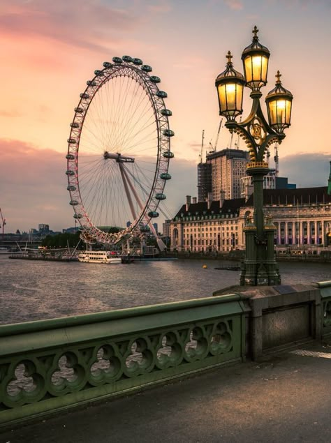 London Eye Photography, London City View, London Wallpaper, Westminster London, London Dreams, Westminster Bridge, Amazon Affiliate Marketing, London Aesthetic, London Architecture