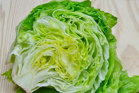 Iceberg lettuce provides crunch to burgers and sandwiches. It's also suitable for salad when combined with other lettuce varieties and vegetables. The lettuce leaves begin browning soon after harvest or purchase if not stored properly. Browning occurs from spoilage. Steamed Spinach, Head Of Lettuce, Gardening Hacks, Tossed Salad, Iceberg Lettuce, Fresh Broccoli, Lettuce Leaves, Food Bank, Green Vegetables