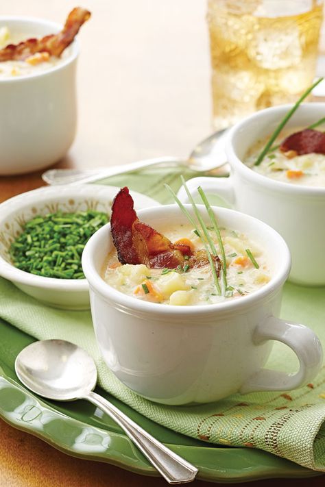 When it comes to cheesy potato, creamy garlic and herb Boursin offers intense flavor in just one package. So give the soup a try and expect requests for seconds. As an added bonus, you can swap the chicken broth for vegetable broth (and omit the bacon garnish!) to make any vegetarians at your table happy, too. Boursin Soup, Potato Soup With Bacon, Boursin Cheese Recipes, Chives Recipe, Soup With Bacon, Potato Bacon Soup, Ramen Bowls, Boursin Cheese, Cheesy Potato