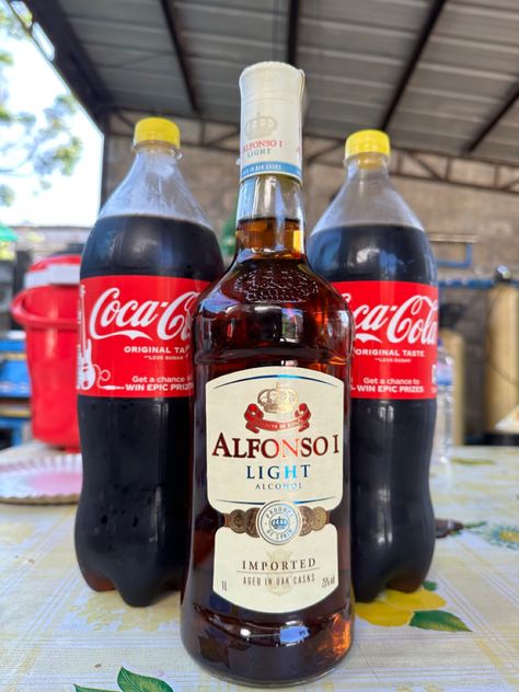 Morning Drinks Alcohol, Alak Prank, Alfonso Drink, Drinks Aesthetic Alcoholic, Alfonso Coke, Drinking Alcohol Aesthetic, Alcoholic Snapchat, Alcohol Pictures, Do Good Quotes