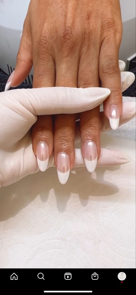 Pearl Oval Acrylic Nails, French Manicure With Pearl Chrome, French Tip Chrome Acrylic Nails, Pearl Nails With French Tip, Pearl French Tips Nails, Chrome White Tip Nails, Pearl Nail French Tip, French Tip With Pearl Chrome, Chrome Over French Nails