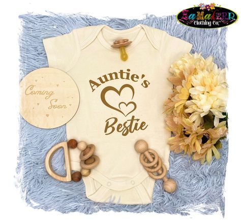 Auntie Baby Clothes, Aunt Onesie, Auntie Baby, New Aunt, Bestie Gifts, Baby Reveal, Baby Makes, Coming Home Outfit, Aunt Gifts