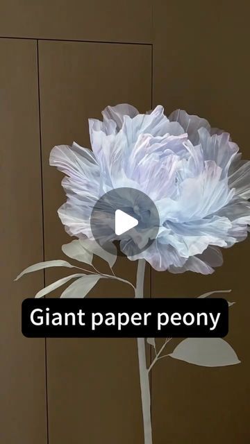 Big Paper Flowers, Giant Flowers Diy, Paper Peony, Large Flower Arrangements, Paper Peonies, Silk Peonies, Handmade Flowers Paper, Giant Flowers, Floral Prints Art