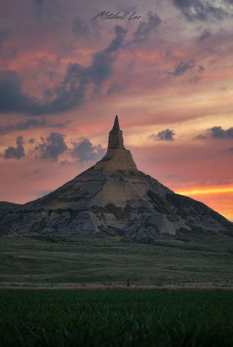 Chimney Rock Nebraska, State Stickers, Chimney Rock, Sticker Inspiration, American States, Landscape Art Painting, Church History, America The Beautiful, Old West