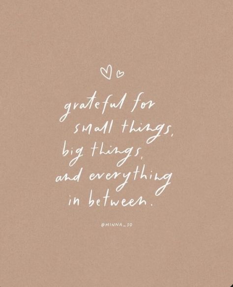 Finally Happy Quotes, Friendsgiving Quotes, Happy Thanksgiving Images, Phone Backgrounds Vintage, Value Quotes, Selfie Quotes, Phone Backgrounds Quotes, Finally Happy, Thanksgiving Images