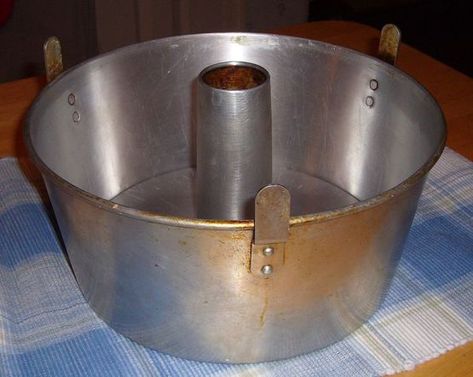 What's the Purpose of a Tube Pan? Will a Bundt Pan Do? | culinarylore.com Tube Pan, Tube Cake Pan, Angel Food Cake Pan, Sour Cream Coffee Cake, Bundt Cake Pan, Pan Recipes, Types Of Cakes, Bundt Pan, Angel Food Cake