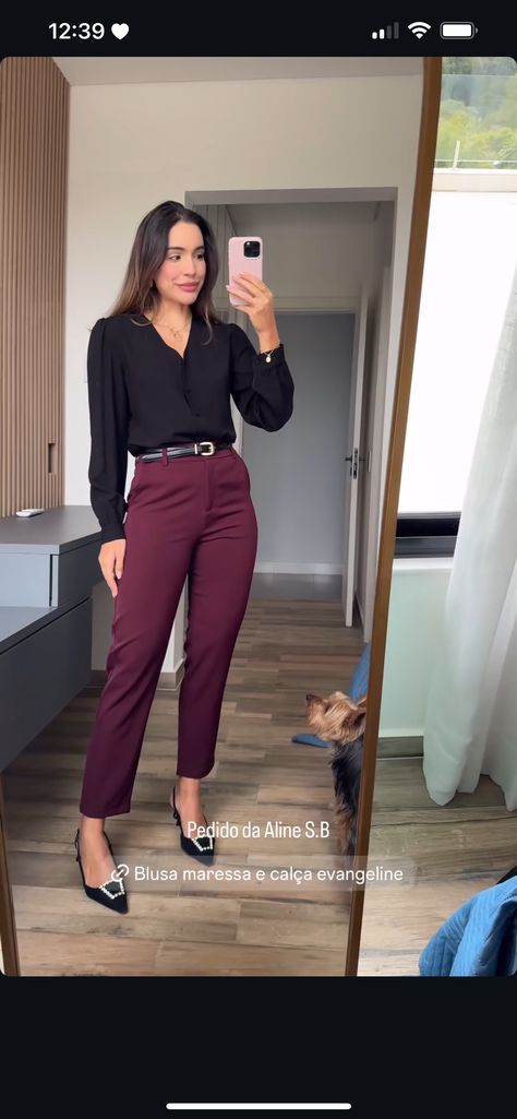 Work Outfits With Burgundy Pants, Maroon Slacks Outfit Women, Maroon Work Outfit, Burgundy Work Pants Outfit, Maroon Dress Pants Outfit, Maroon Trousers Outfit, Style Burgundy Pants, Burgandy Pants Outfits Work Fall, Maroon Trousers Outfits Women