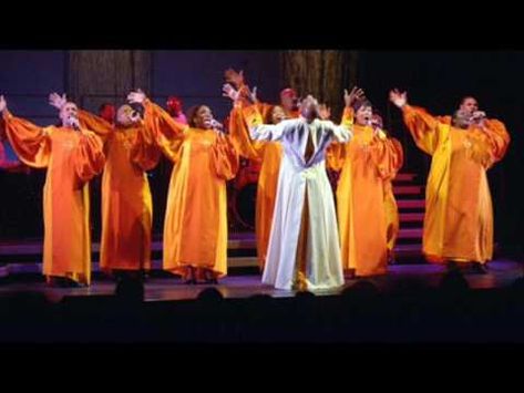 Harlem Gospel Singers - Go Down Moses Black Choir Singing, Let My People Go, Singers Singing, Gospel Choir, Dream Images, Church Choir, Great Works Of Art, Throwing Shade, Gospel Songs