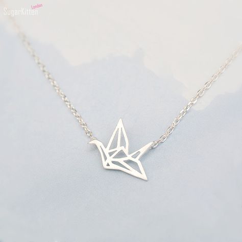 Crane Necklace, Swag Design, Short Necklaces, Cute Origami, Pendants For Women, Paper Cranes, Crane Bird, Origami Crane, Bird Charm