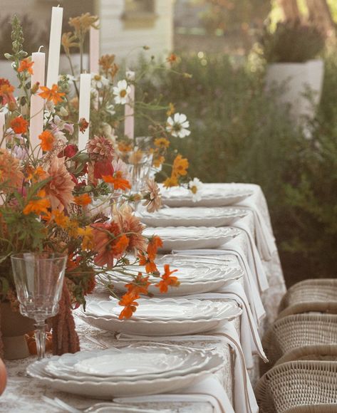 Unique Wedding Photo Ideas for Autumn | California Photographer | SoCal wedding photos. From autumn foliage to old money charm, this outdoor wedding celebration is a true fairytale come to life! Find Timeless wedding decor, Wedding day photos must have, Fall wedding aesthetic and Autumn wedding. Book Kelsey to capture your romantic garden wedding at kelseylayman.com. California Aesthetic Wedding, Italian Wedding Florals, Italian Backyard Wedding, Italian Garden Wedding Aesthetic, Fall Italian Wedding, French Wedding Aesthetic, Aesthetic Weddings, California Coast Wedding, Unique Wedding Photo Ideas