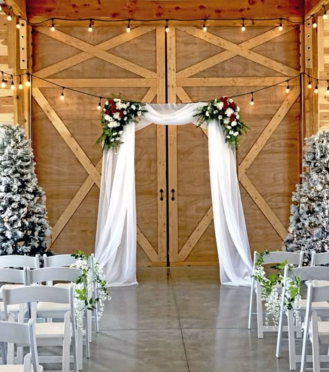 Winter Wedding Alter Decor, Christmas Wedding Arch Ceremony Backdrop, Christmas Wedding Arch Ideas, Winter Wedding Arches, Wedding Arch Winter, Winter Wedding Arch Ideas, Christmas Wedding Arch, Simple Wedding Venues, November Photoshoot