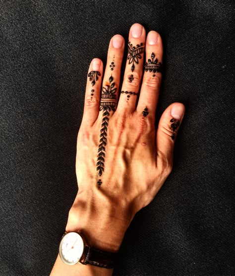 Henna Men Hand, Mehndi Designs For Boys, Henna For Men Hands, Men’s Henna Hand, Henna Designs For Guys, Men Henna Designs Simple, Men Mehendi Design, Mens Mehendi Design, Male Henna Designs Hand