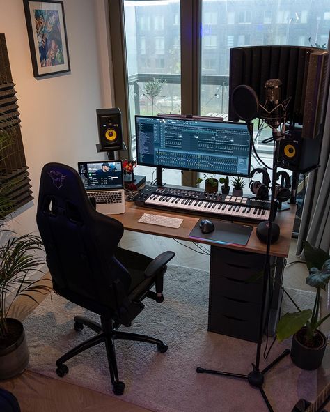 GEAR EUPHORIA (@geareuphoria) • fotos e vídeos do Instagram Bedroom Music Studio Ideas, Bedroom Recording Studio, Music Studio Bedroom, Bedroom Music Studio, Home Studio Desk, Home Studio Ideas, Soft Launch, Recording Studio Design, Home Studio Setup