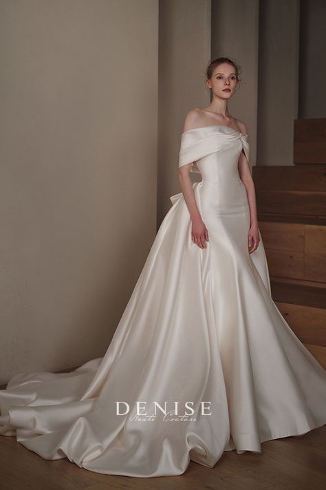 Bell Gown Wedding Dress, Silk Weddind Dress, Drop Waste Wedding Dress, Over The Shoulder Wedding Dress, Classy Elegant Wedding Dress Romantic, Wedding Dress Full Sleeve, Vogue Wedding Dresses, Night Wedding Dress, Hourglass Wedding Dress