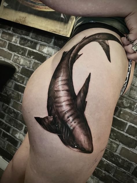 Shark Tattoo Ideas, Shark Silhouette, Thigh Tat, Father Tattoos, Shark Drawing, Shark Mouth, Bull Shark, Shark Tattoo, Hawaiian Tattoo