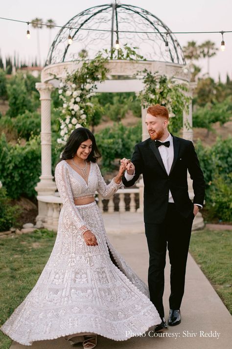 Punjabi Bridal Lengha White, White Wedding Lengha Bridal Lehenga, White Indian Lehenga, White Lengha Bridal, Indian Bridal Lehenga White, White Wedding Lengha, White And Black Reception, White Lehenga Bridal, Indian White Wedding