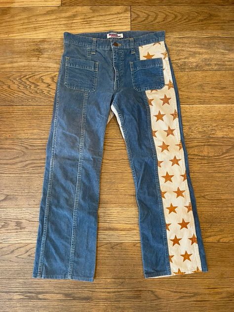 Grunge Artist, Little Top Big Pants, 80s Pants, September Fashion, Star Pants, Men's Bottoms, Outfit Formulas, Hysteric Glamour, Vintage Jeans