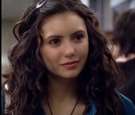 Young Nina Dobrev, Nina Dobrev Degrassi, Teen Wolf Twins, 2000s Girl, Elena Gilbert, Nina Dobrev, Abayas Fashion, Hottest Celebrities, Beauty Face