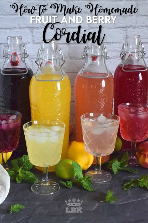 Raspberry Cordial, Cordial Recipe, Liquor Recipes, Liqueurs Recipes, Simpler Times, Canadian Food, Homemade Drinks, Recipe Board, Fruit Drinks