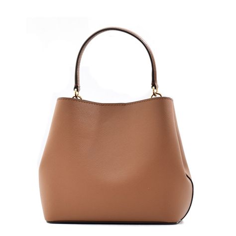 Sac-à-main Femme Michael Kors PRATT Marron Prix : 177€ Le Sac-à-main Femme Michael Kors PRATT Marron 18 x 17 x 10 cm allie style et fonctionnalité pour vous suivre partout avec élégance. Que vous soyez en mode urbain ou chic, ce sac s'adapte à toutes vos envies ! 🎒✨ À La Galerie à Sac , nous vous proposons une sélection unique de sacs tendance à des prix imbattables. Complétez votre collection avec ce modèle phare et affichez un look toujours à la pointe ! 💁‍♀️ 👜 Commandez-le dès maintenant... La Pointe, Michael Kors