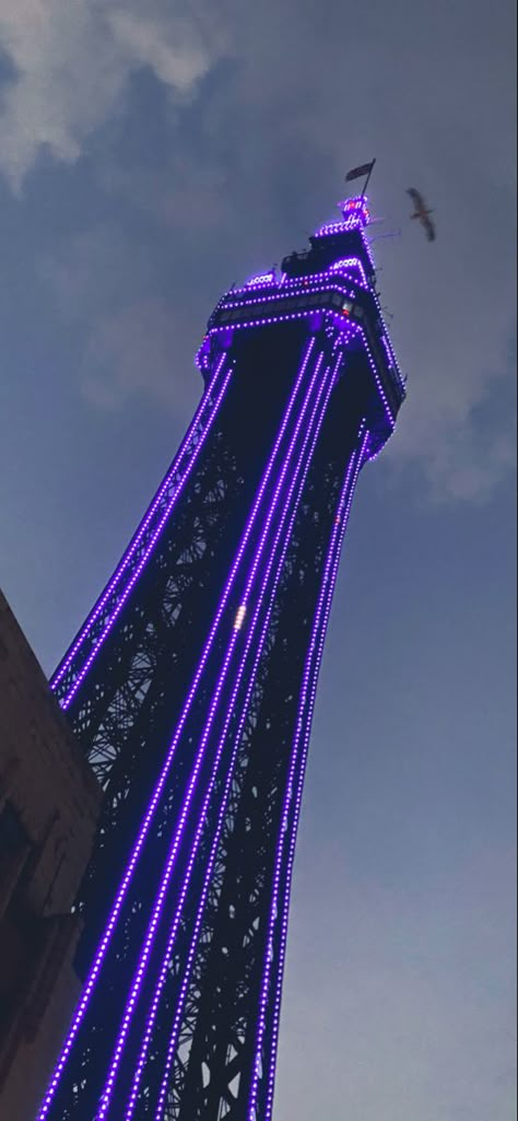 Blackpool Aesthetic, Blackpool Photography, Blackpool Lights, Blackpool Uk, Blackpool Tower, Blackpool England, Tower Light, Lock Screens, Motley Crue