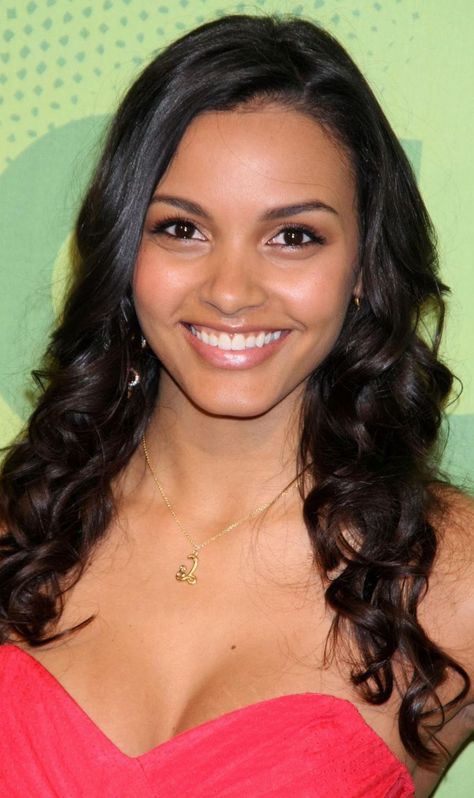 Sally Richardson, Jessica Lucas, African American Beauty, The L Word, Black Goddess, Canadian Actresses, Celebrity List, Her Smile, Gotham