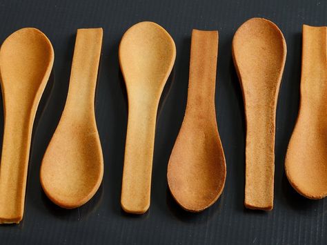 Edible Spoons, Plastic Utensils, Plastic Forks, India Food, Organic Forms, Chinese Soup Spoon, Tasting Table, Digital Trends, What You Eat