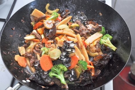 Chunky Vegetables with Beef | Simply Trini Cooking Chunky Vegetables Chinese, Chinese Restaurants, Marinated Beef, Chinese Cabbage, Broccoli Beef, Cooking Wine, Stuffed Sweet Peppers, Chinese Restaurant, Chinese Food