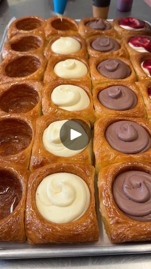 Croissant Buns Recipe, Croissant Filling, Buns From Home, Chocolate Cake Toppers, Custard Buns, Fancy Desserts Recipes, Croissant Dough, Mini Cheesecake Recipes, Midnight City