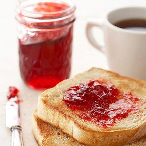 Cherry Jelly Recipes, Canning Jams, Cherry Amaretto, Pomegranate Jelly, Cherry Jelly, Food Canning, How To Make Jelly, Sour Cherries, Canning Jam