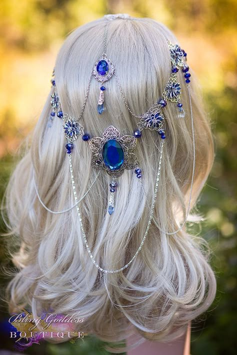 خواتم خطوبة, Grey Wig, Chique Outfits, Magical Jewelry, Head Jewelry, Fantasy Dress, Head Accessories, Fantasy Jewelry, Hair Ornaments