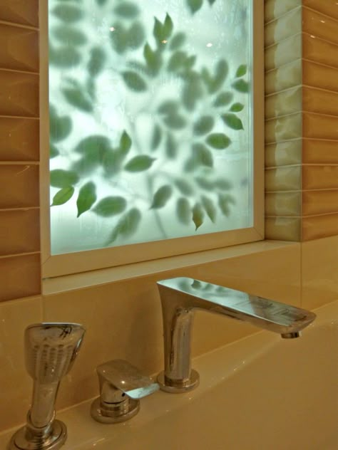 Fake Window In Bathroom, Fake Window Diy, Fake Window Light, Lofts Ideas, Glamorous Office, Bathtubs Ideas, Faux Windows, Cubicle Design, Tile Walk In Shower