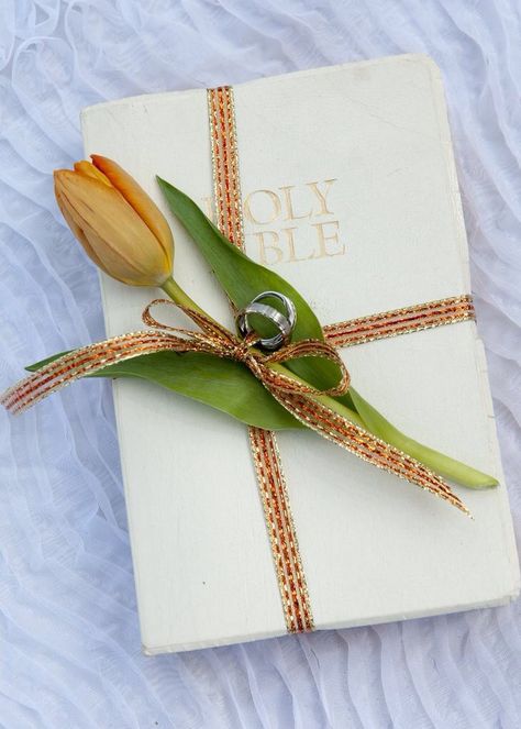 Ring Bearer Pillow? Why not use your Bible instead? Tie the rings with a ribbon & a bud of flower. You want your rings blessed by God and the Bible as the foundation of your marriage anyway, so it will be a great symbolism. Bible Ring Bearer, Wedding Ring Pillow Diy, Ring Bearer Pillow Alternative, Cobalt Wedding, Ring Bearer Flower Girl, Dream Marriage, Wedding Bible, Wedding Portrait Poses, Tiffany Wedding