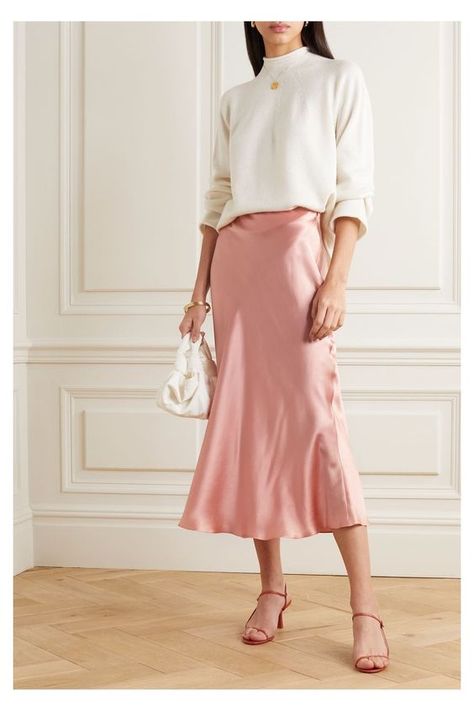 Pink Satin Skirt Outfit, Silk Midi Skirt Outfit, Midi Skirt Outfit Ideas, Pink Silk Skirt, Pink Satin Skirt, Pink Skirt Outfits, Silk Skirt Outfit, Rok Midi, Neon Prom Dresses