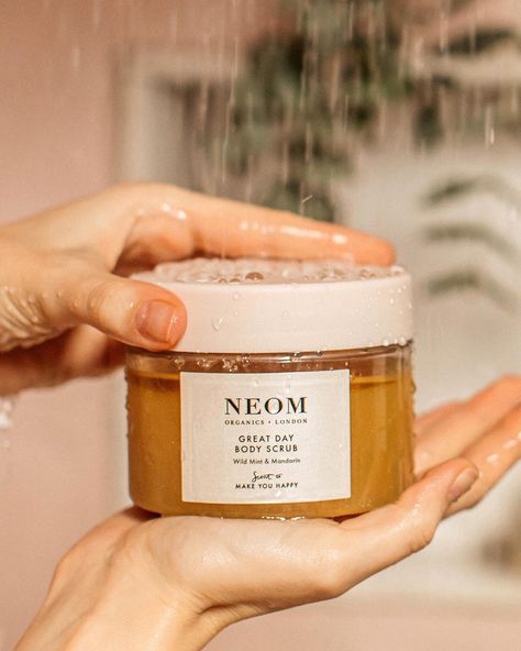 make everyday a great day with @neomwellbeing ‘s great day body scrub 🫧🛀🧼 #NowOnNour #NourOrNothjng #neom #scrub #selfcaresunday #NOURAPP Body Scrub Advertisement, Body Care Content Ideas, Body Scrub Photography, Advertisement Ideas, Luxury Feeling, Diy Body Scrub Recipes, Natural Body Scrub, Skincare Products Photography, Diy Body Scrub