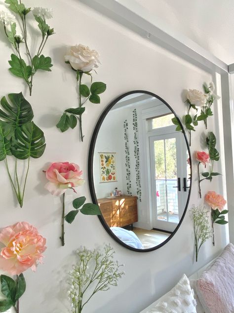 flower wall and mirror above bed, room decor idea Rose Wall Room Decor, Flower Wall Around Mirror, Flower Wall Above Bed, Flower Wall Headboard, Above Door Decor Bedroom, Room Ideas Above Bed, Floral Apartment Aesthetic, Bedroom Wall Mirror Ideas Small Rooms, Flower Wall With Mirror