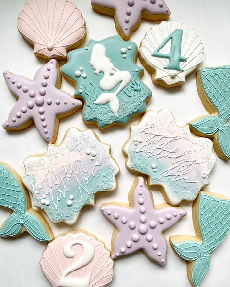 Little Mermaid Cookies Decorated, Mermaid Themed Cookies, Mermaid Cookies Decorated, Mermaid Birthday Cookies, Little Mermaid Cookies, Mermaid Sugar Cookies, Sofia Mermaid, Mermaid Cookie, Sea Cookies