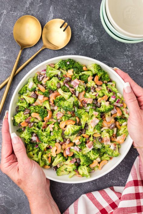 Broccoli Salad With Cashews, Broccoli Cashew Salad, Salad With Cashews, Broccoli Cashew, Onion Water, Cashew Salad, Bacon Broccoli, Creamy Dressing, Water Chestnut