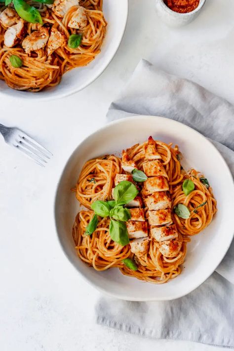 Red Pesto Chicken Pasta - Together to Eat - Family Meals Red Pesto Chicken Pasta, Red Pesto Pasta Recipes, Red Pesto Chicken, Red Pesto Pasta, Weeknight Family Dinner, Recipe Ideas For Dinner, Red Pasta, Creamy Pesto Pasta, Hospital Food