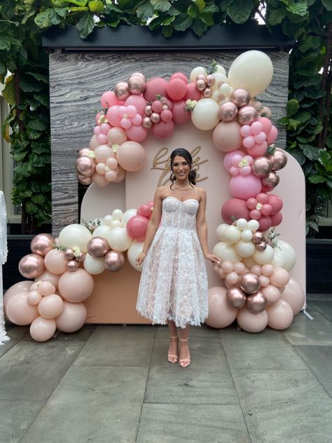 Bridal Shower Balloon Garland & Arched Walls Bridal Shower Ideas Balloons, Balloon Garland On Wall, Bridal Shower Balloon Arch, Bridal Shower Balloon Garland, Couples Wedding Shower Themes, Bridal Shower Garland, Balloon Wall Backdrop, Bridal Shower Tea Party Theme, Bridal Shower Balloon