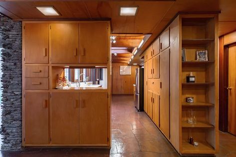 Usonian Style, Ny House, Usonian House, Modern Homes For Sale, Timber Ceiling, Chief Architect, Single Story Homes, New York Homes, Frank Lloyd