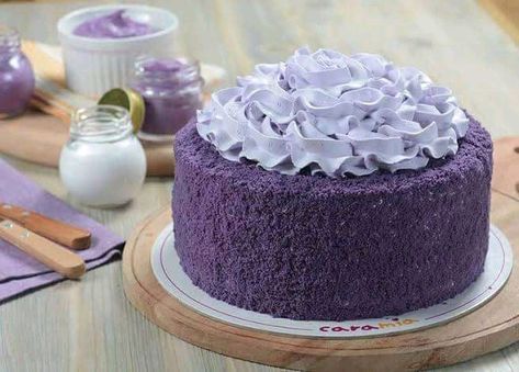 Ube Cake Design, Ube Desserts, Ube Jam, Ube Cake, Food Photography Cake, Ube Recipes, Corner Bakery, Filipino Food Dessert, Mango Cake