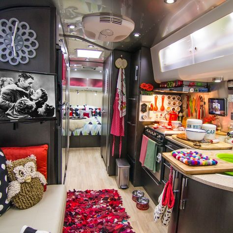 Travel Trailer Remodel - 27 RV Remodel Makeovers you Need to See! Remodel Camper, Teardrop Trailer Interior, Fancy Interior, Travel Trailer Interior, Airstream Living, Lightweight Travel Trailers, Airstream Interior, Rv Travel Trailers, Trailer Interior