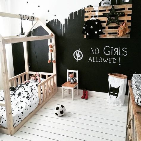 Black And White Boys Room, Bedroom Black And White, Sophisticated Nursery, Scandinavian Kids Rooms, Toddler Boy Room Decor, Boys Room Ideas, Toddler Boys Room, Boy Rooms, White Nursery