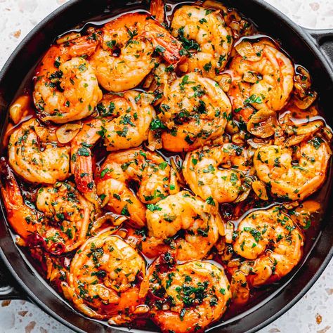 Gambas Recipe, Spanish Garlic Shrimp, Chicken Stuffing Casserole, Juicy Baked Chicken, Korean Side Dishes, Tapas Dishes, Stuffing Casserole, Tapas Recipes, Seafood Stew