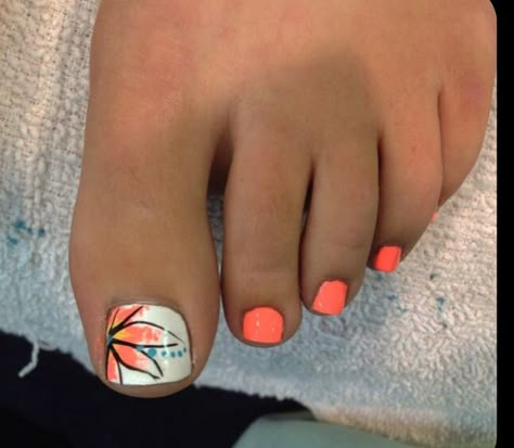 Orange Nails Pedicure, Hawaii Toenails, Summer Mexico Nails, Tropical Pedicure Ideas, Tropical Pedicure Designs, Hawaii Pedicure Ideas, Fun Summer Toe Nails, Summer Beach Toe Nails, Vacation Toenails