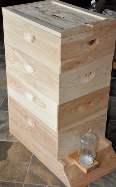 Honey Bee Farming, Home Made Table Saw, Bee Hives Boxes, Drone Bee, Langstroth Hive, Flow Hive, Bee Hive Plans, Copper Top, Insect Hotel