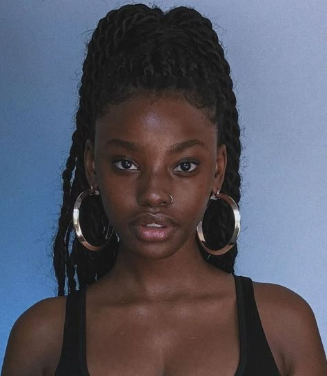 Braids For Black, Face Drawing Reference, Photographie Portrait Inspiration, Dark Skin Beauty, Braids For Black Women, Poses References, Arte Inspo, Dark Skin Women, Hair Reference